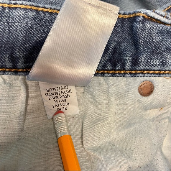 Men’s Old Navy Slim 24/7 Jeans - Picture 4 of 5